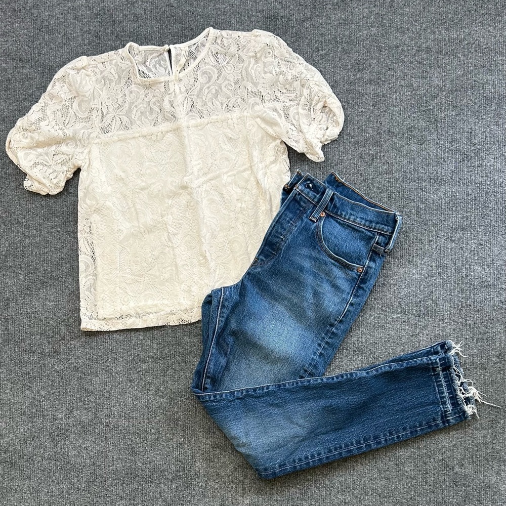Anthropologie Lace Blouse XS Cream Sheer Floral Boho Short Sleeve Romantic Top